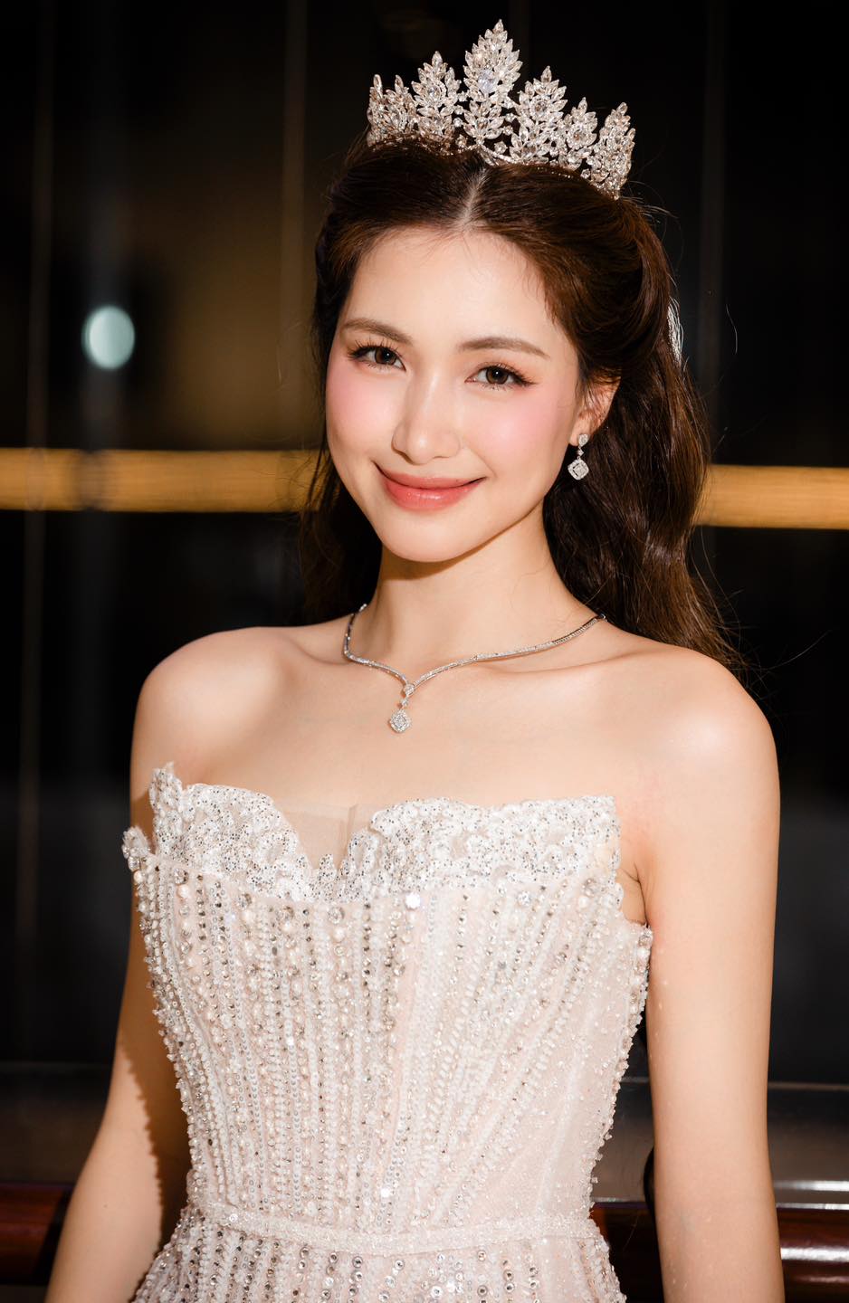 H&ograve;a Minzy như c&ocirc;ng ch&uacute;a trong loạt v&aacute;y dạ hội v&agrave; trang sức đẳng cấp- Ảnh 6.