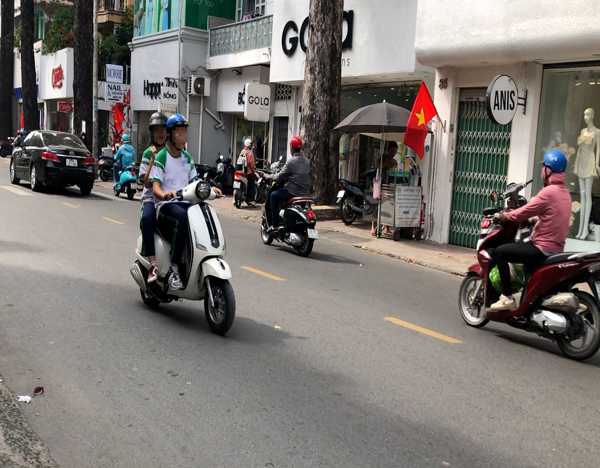 H&igrave;nh ảnh bất chấp mức phạt khủng, nhiều người ở TP HCM vẫn vi phạm luật giao th&ocirc;ng- Ảnh 7.