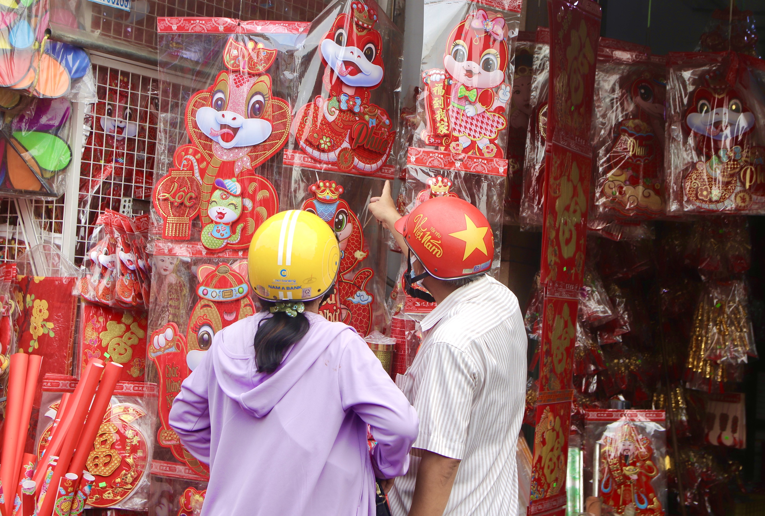 Xuân về rực rỡ trên phố bán đồ trang trí lớn nhất TP HCM- Ảnh 6.