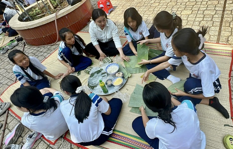 Tựu trường sớm để nghỉ Tết d&agrave;i hơn- Ảnh 1.