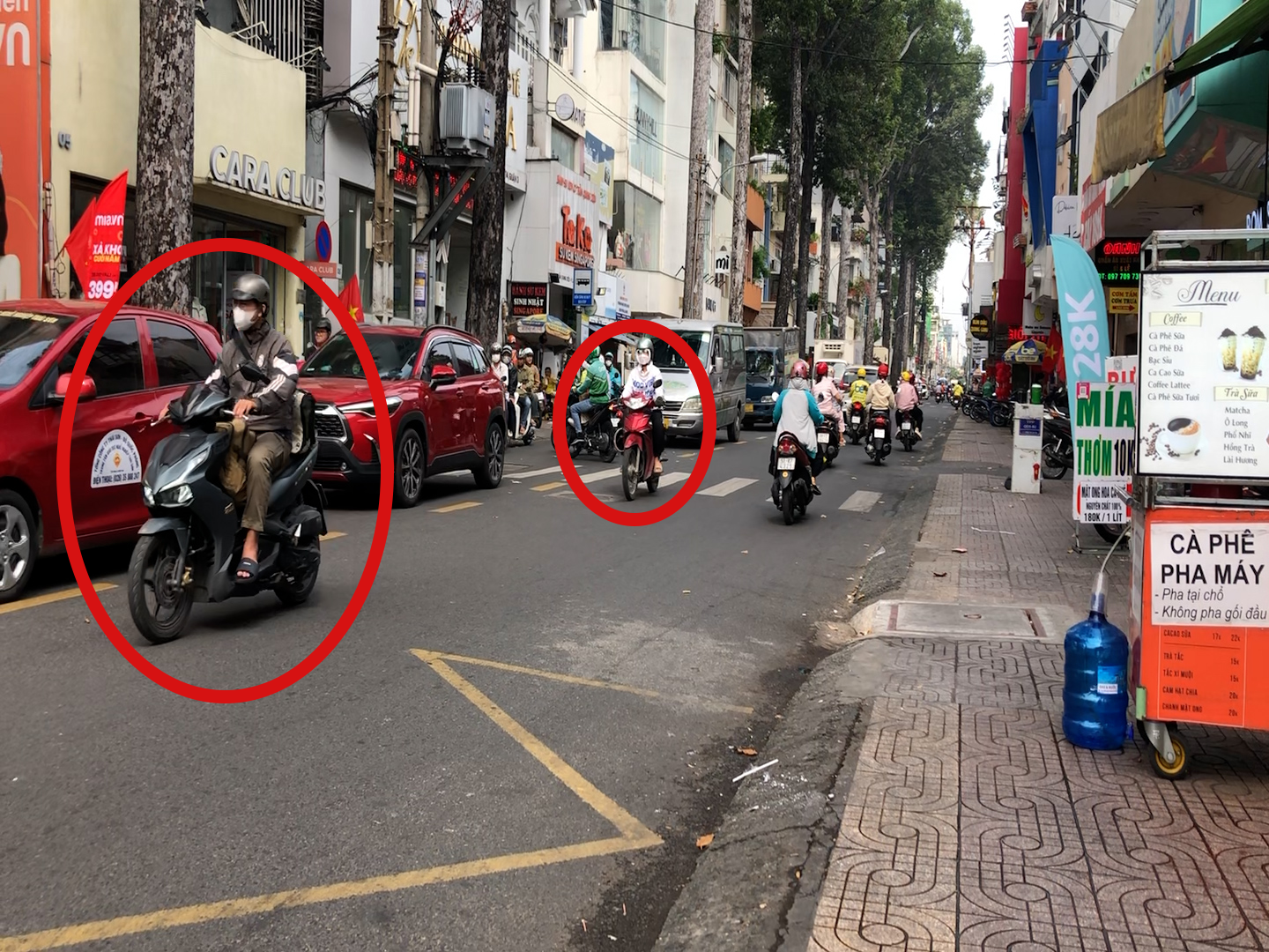 H&igrave;nh ảnh bất chấp mức phạt khủng, nhiều người ở TP HCM vẫn vi phạm luật giao th&ocirc;ng- Ảnh 6.