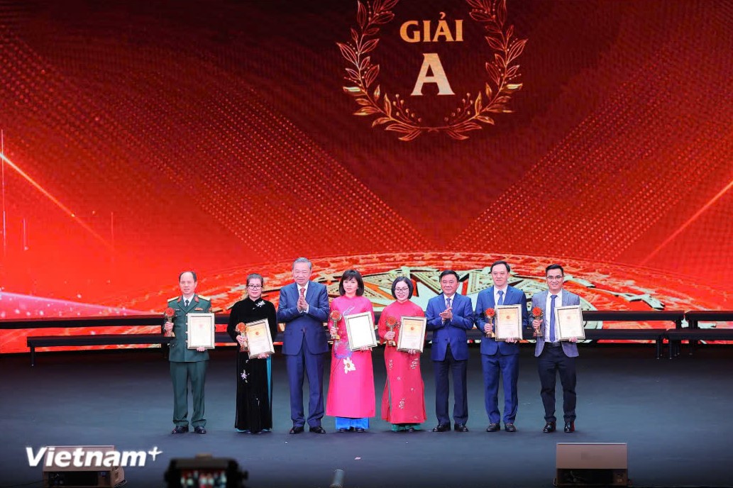 Tổng B&iacute; thư T&ocirc; L&acirc;m: B&aacute;o ch&iacute; phải vươn m&igrave;nh c&ugrave;ng d&acirc;n tộc- Ảnh 2.