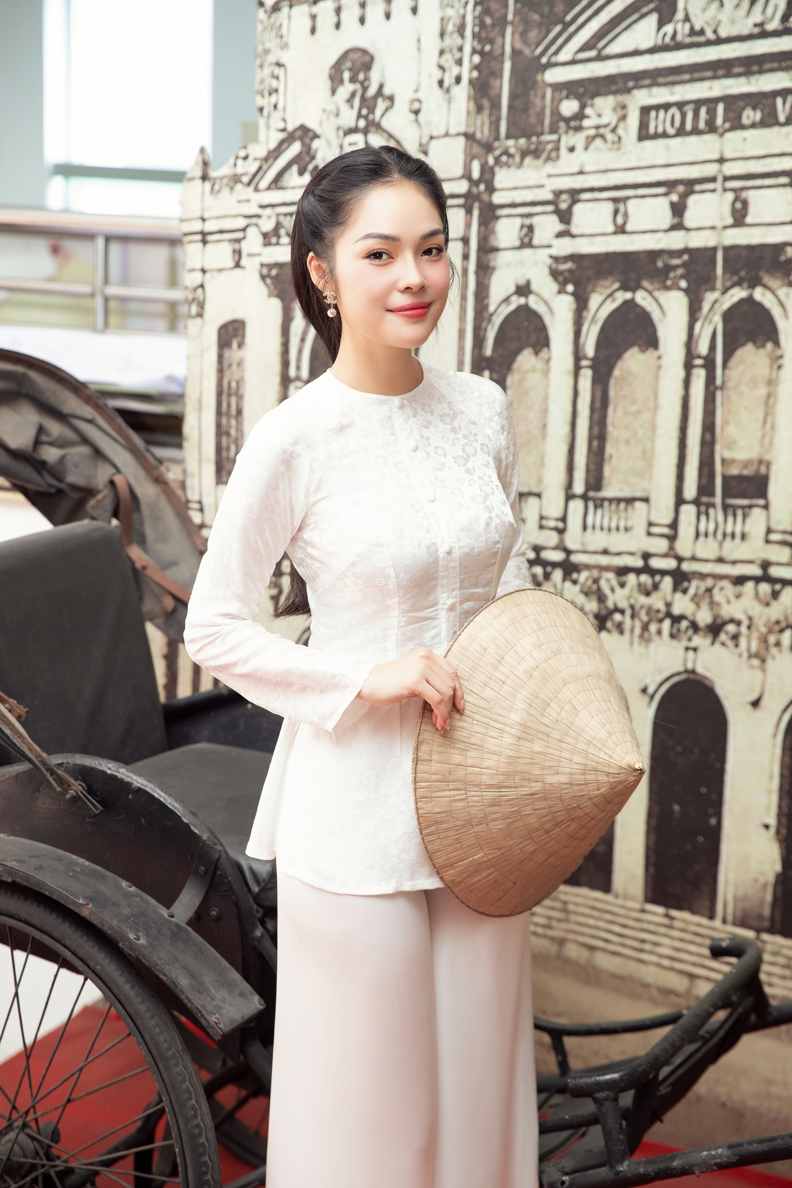 Khoảnh khắc tình tứ của Dương Cẩm Lynh và Trí Quang- Ảnh 4.