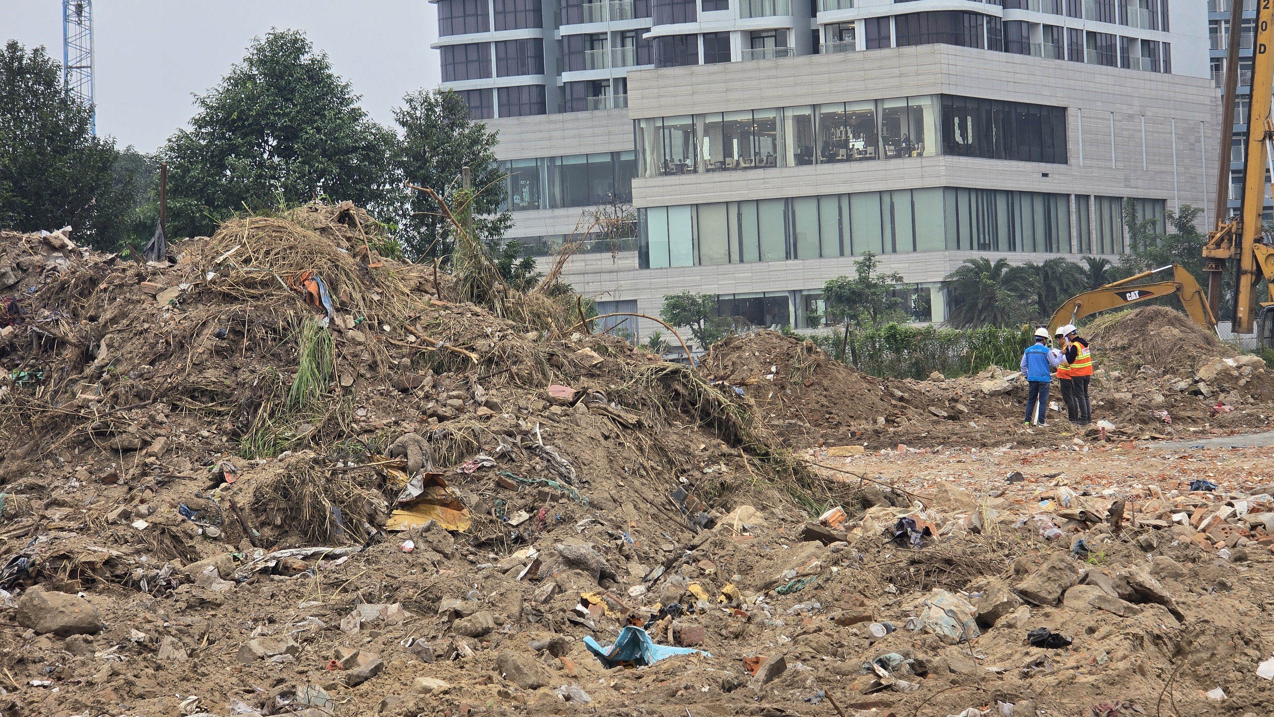 Dự &aacute;n rộng 15.000 m2 giữa trung t&acirc;m Đ&agrave; Nẵng th&agrave;nh "b&atilde;i đ&aacute;p" phế thải x&acirc;y dựng- Ảnh 1.