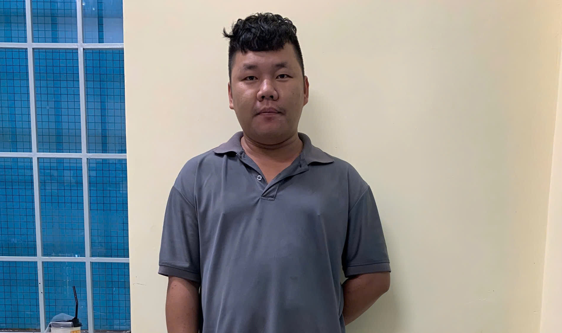 H&agrave;ng loạt qu&yacute; b&agrave; bị cướp t&agrave;i sản sau "m&acirc;y mưa"- Ảnh 1.