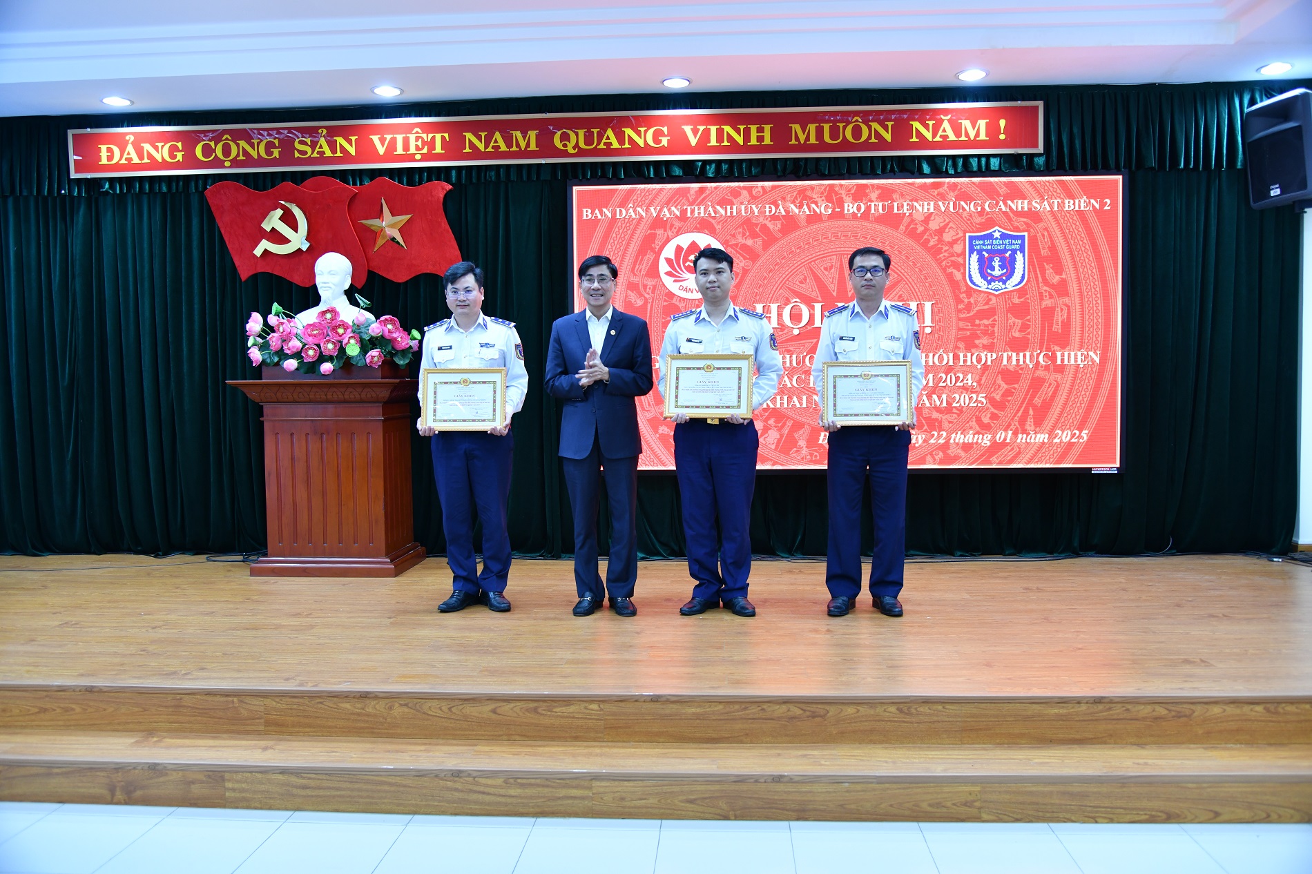 Phối hợp triển khai c&ocirc;ng t&aacute;c d&acirc;n vận năm 2025- Ảnh 3.