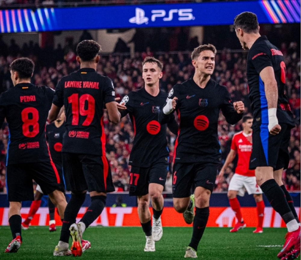 Barcelona thể hiện diện mạo tr&aacute;i ngược ở hai mặt trận La Liga v&agrave; Champions League. Ảnh: UEFA.COM