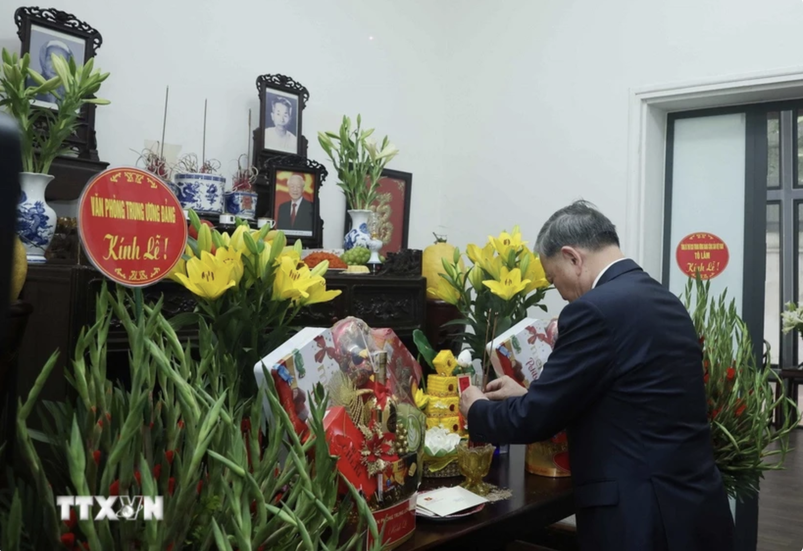Tổng Bí thư Tô Lâm tri ân công lao của Tổng Bí thư Nguyễn Phú Trọng nhân dịp Tết- Ảnh 1.