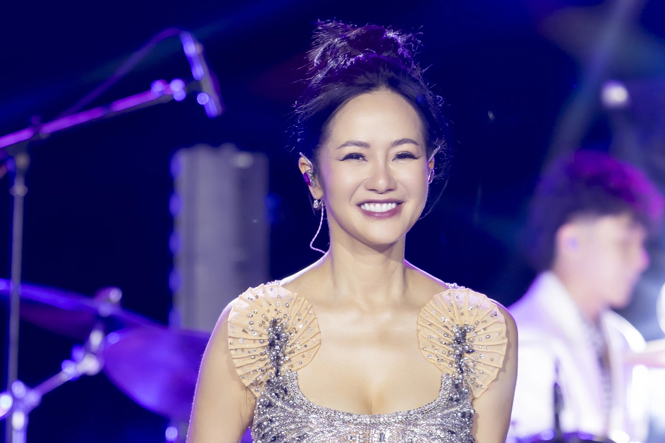 Diva Hồng Nhung chia sẻ sau phẫu thuật ung thư
- Ảnh 1.