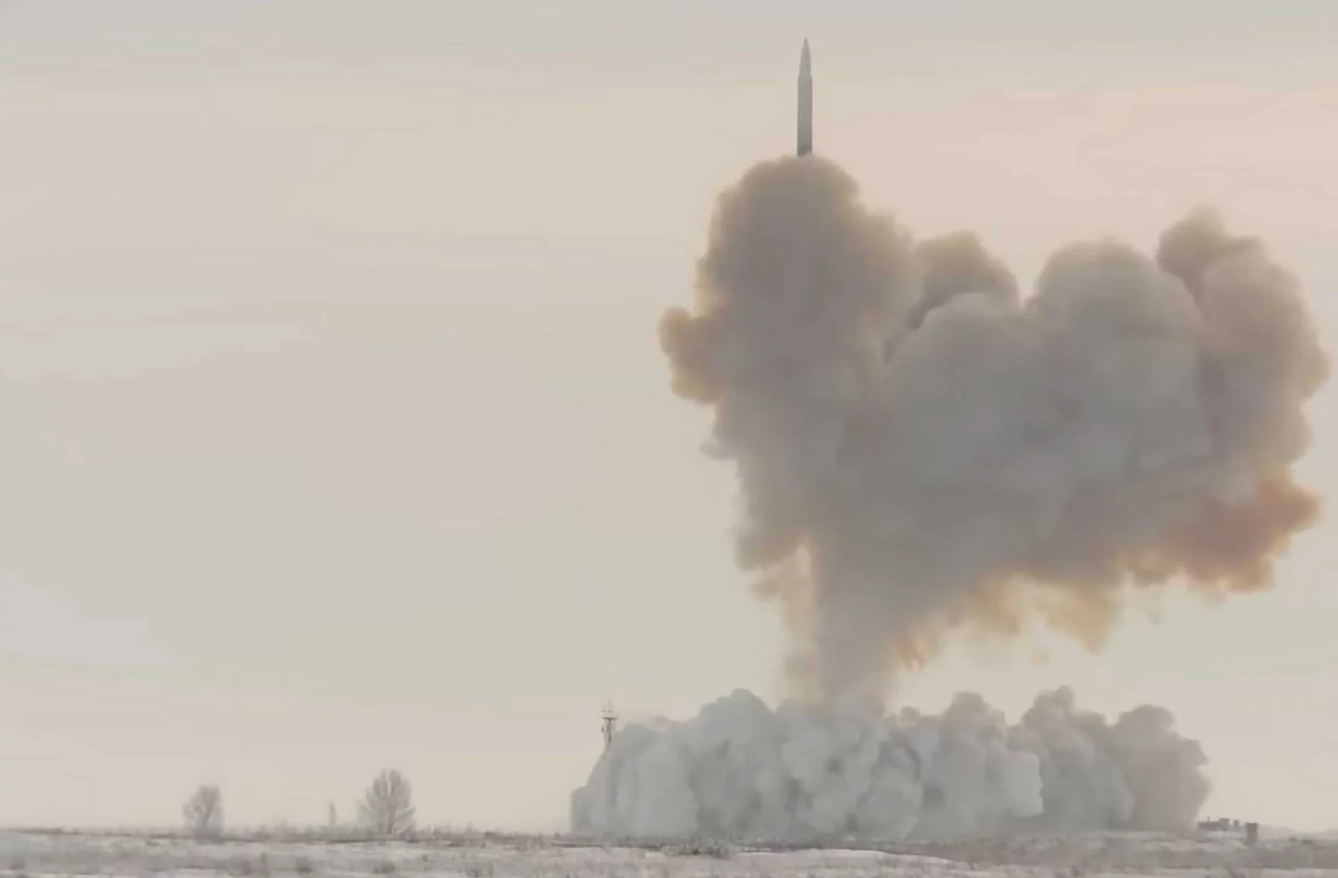 The Russian Avangard hypersonic missile is launched during a test, demonstrating its high-speed boost-glide capability and advanced maneuverability. This weapon is designed to enhance Russia's strategic nuclear deterrent, making it capable of evading missile defense systems. (Picture source: Russian MoD)
