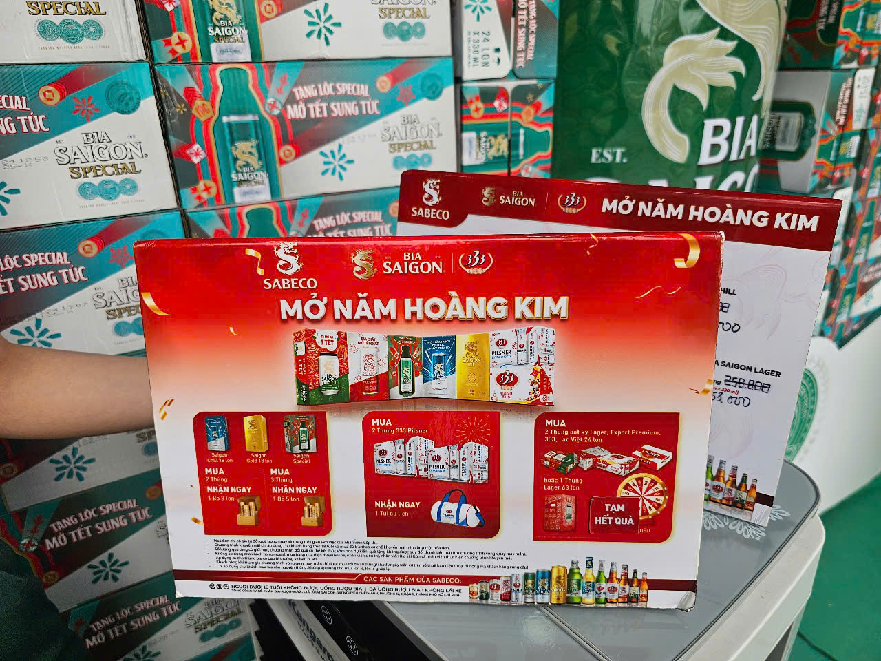 H&igrave;nh ảnh kh&aacute;c lạ ở c&aacute;c đại si&ecirc;u thị tại TP HCM ng&agrave;y cận Tết- Ảnh 34.