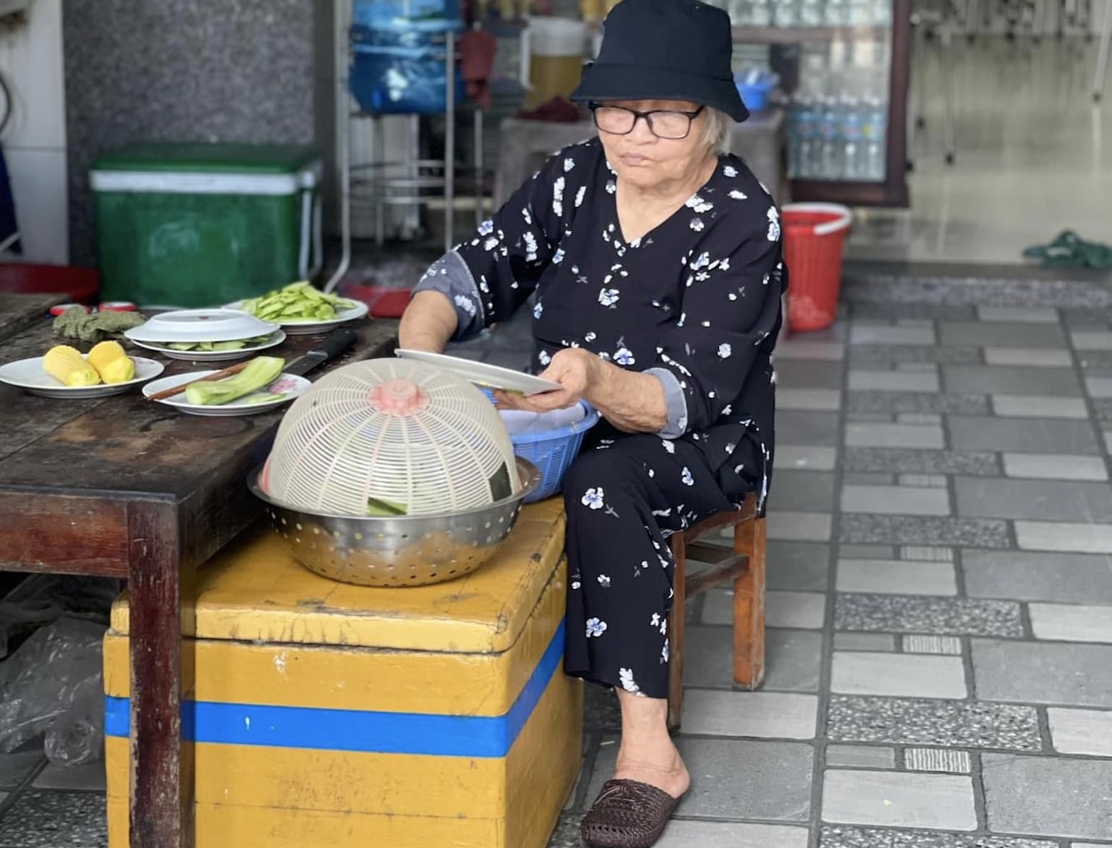 Cụ Lý Thị Thu, người khai sinh đặc sản bánh xèo tôm nhảy Bình Định