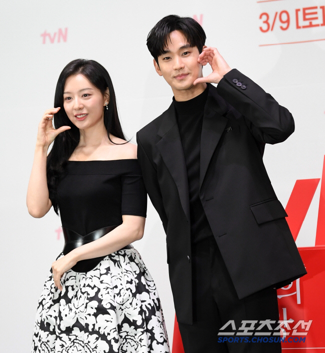 Mỹ nam Kim Soo-hyun b&aacute;c tin phim giả t&igrave;nh thật- Ảnh 1.