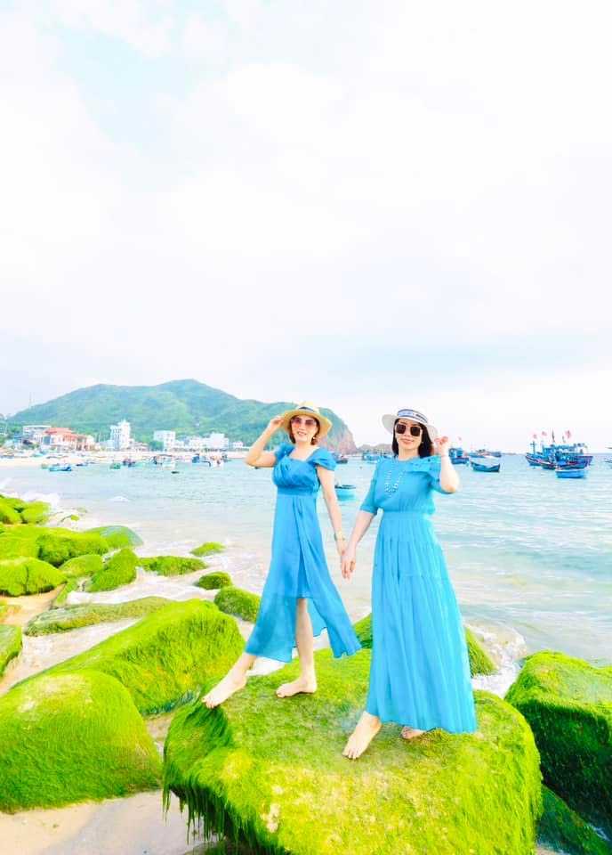 Đẹp ngỡ ng&agrave;ng m&ugrave;a r&ecirc;u xanh ở biển Quy Nhơn- Ảnh 4.