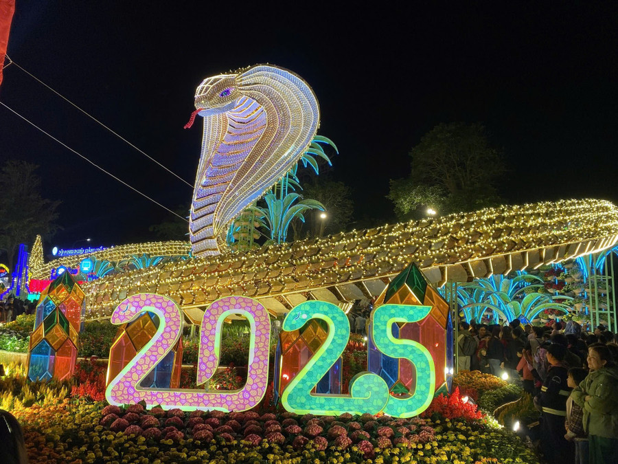 Linh vật rắn của tỉnh, th&agrave;nh n&agrave;o đẹp nhất Tết Ất Tỵ 2025?- Ảnh 17.