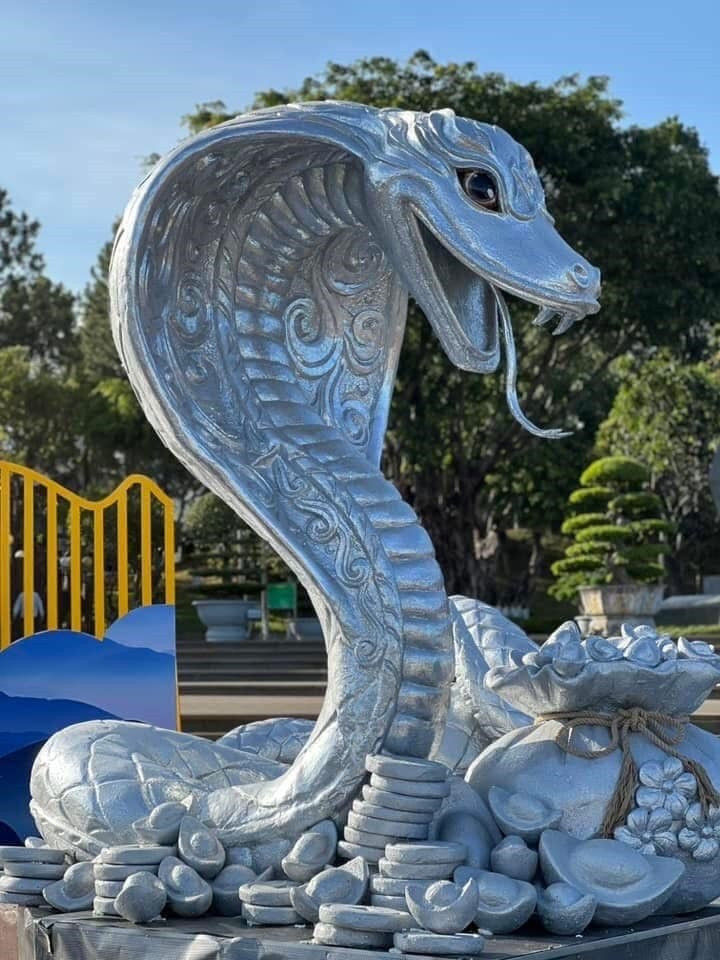 Linh vật rắn của tỉnh, th&agrave;nh n&agrave;o đẹp nhất Tết Ất Tỵ 2025?- Ảnh 14.