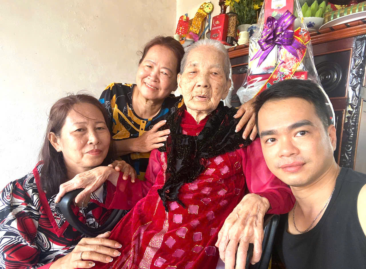 Cuộc thi viết "TẾT THỜI SỐ": Những chuyện mới v&agrave; kết nối kh&ocirc;ng bi&ecirc;n giới- Ảnh 2.