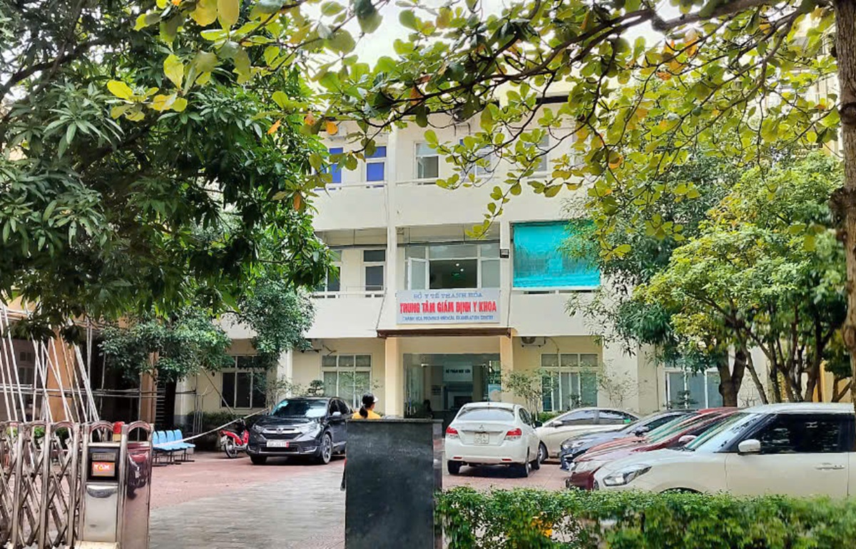 Một Gi&aacute;m đốc Trung t&acirc;m gi&aacute;m định y khoa tỉnh bị khởi tố- Ảnh 1.