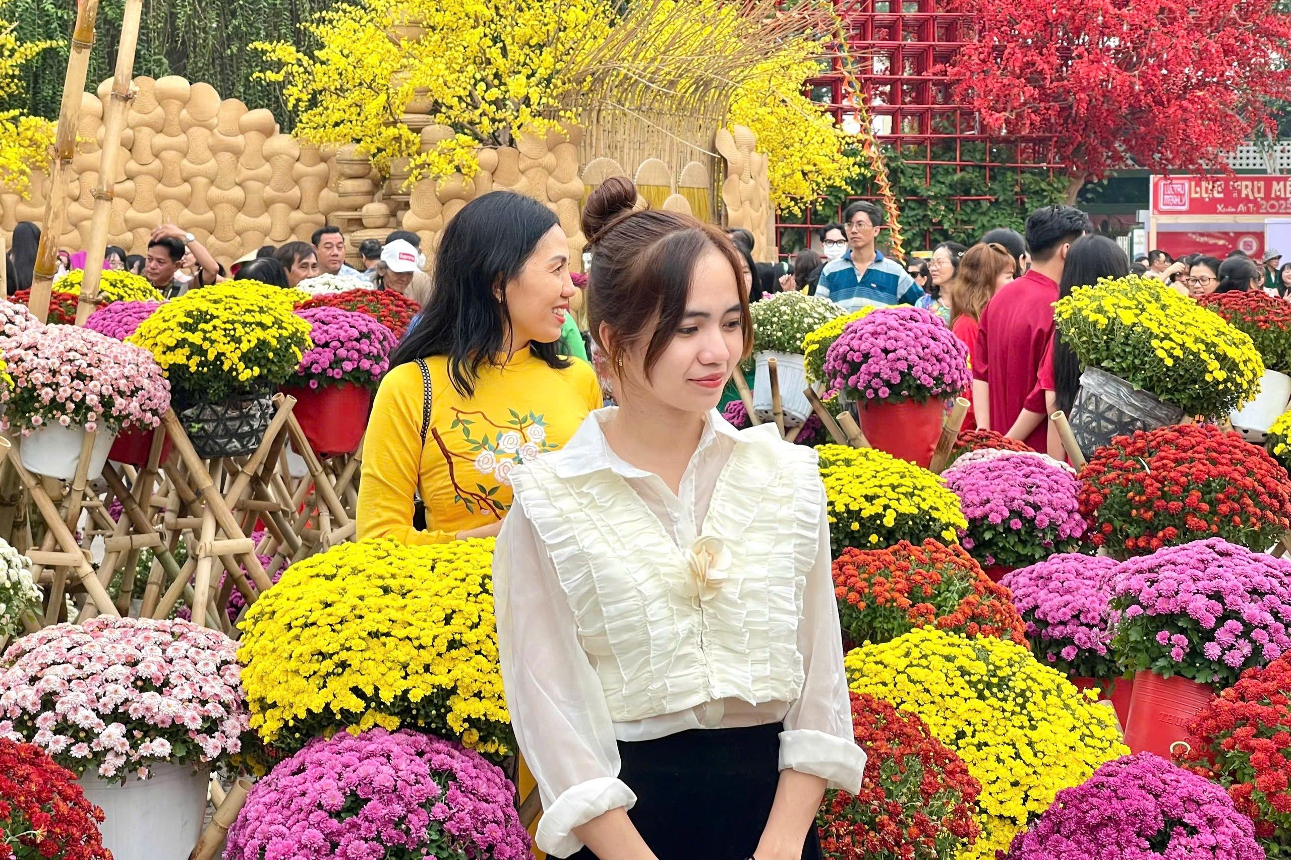 Phố &ocirc;ng Đồ rực rỡ, thấy l&agrave; muốn chụp h&igrave;nh- Ảnh 3.