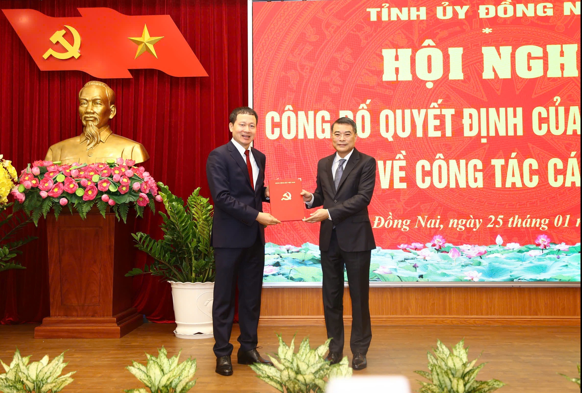 &Ocirc;ng Vũ Hồng Văn l&agrave;m B&iacute; thư Tỉnh ủy Đồng Nai- Ảnh 4.