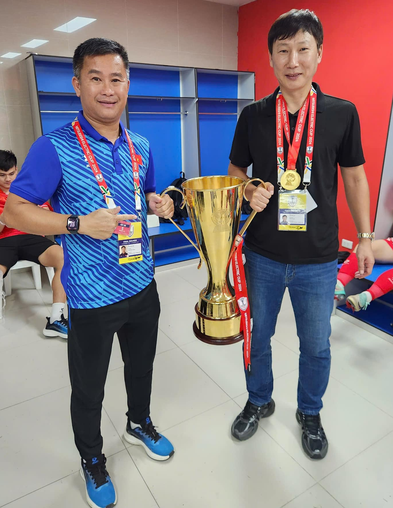 HLV Đinh Hồng Vinh - "người h&ugrave;ng" thầm lặng của tuyển Việt Nam- Ảnh 7.