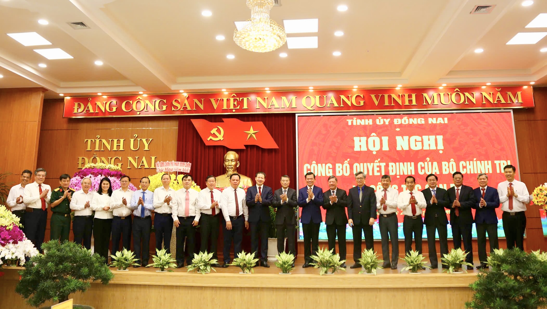 &Ocirc;ng Vũ Hồng Văn l&agrave;m B&iacute; thư Tỉnh ủy Đồng Nai- Ảnh 5.