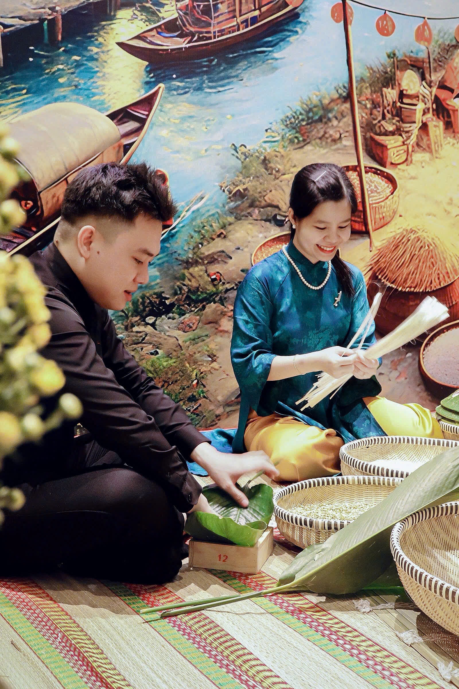 Nồi b&aacute;nh t&igrave;nh th&acirc;n khổng lồ, g&oacute;i trọn hương Tết Việt- Ảnh 2.
