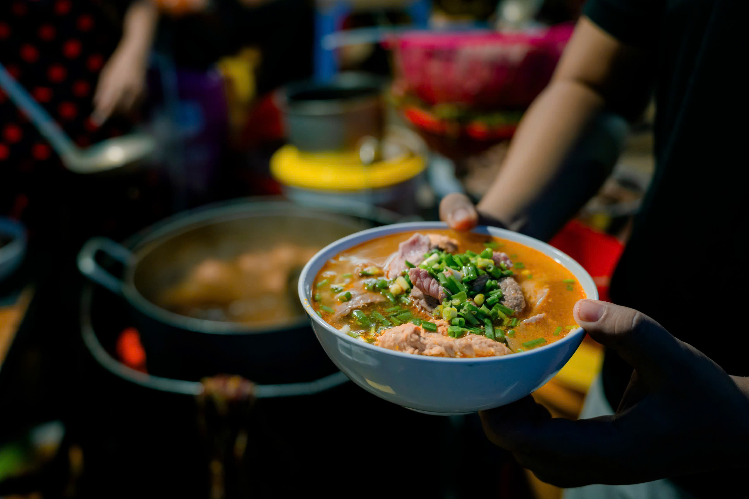 V&eacute;n m&agrave;n "b&iacute; k&iacute;p" thơm ngon m&oacute;n Huế- Ảnh 3.