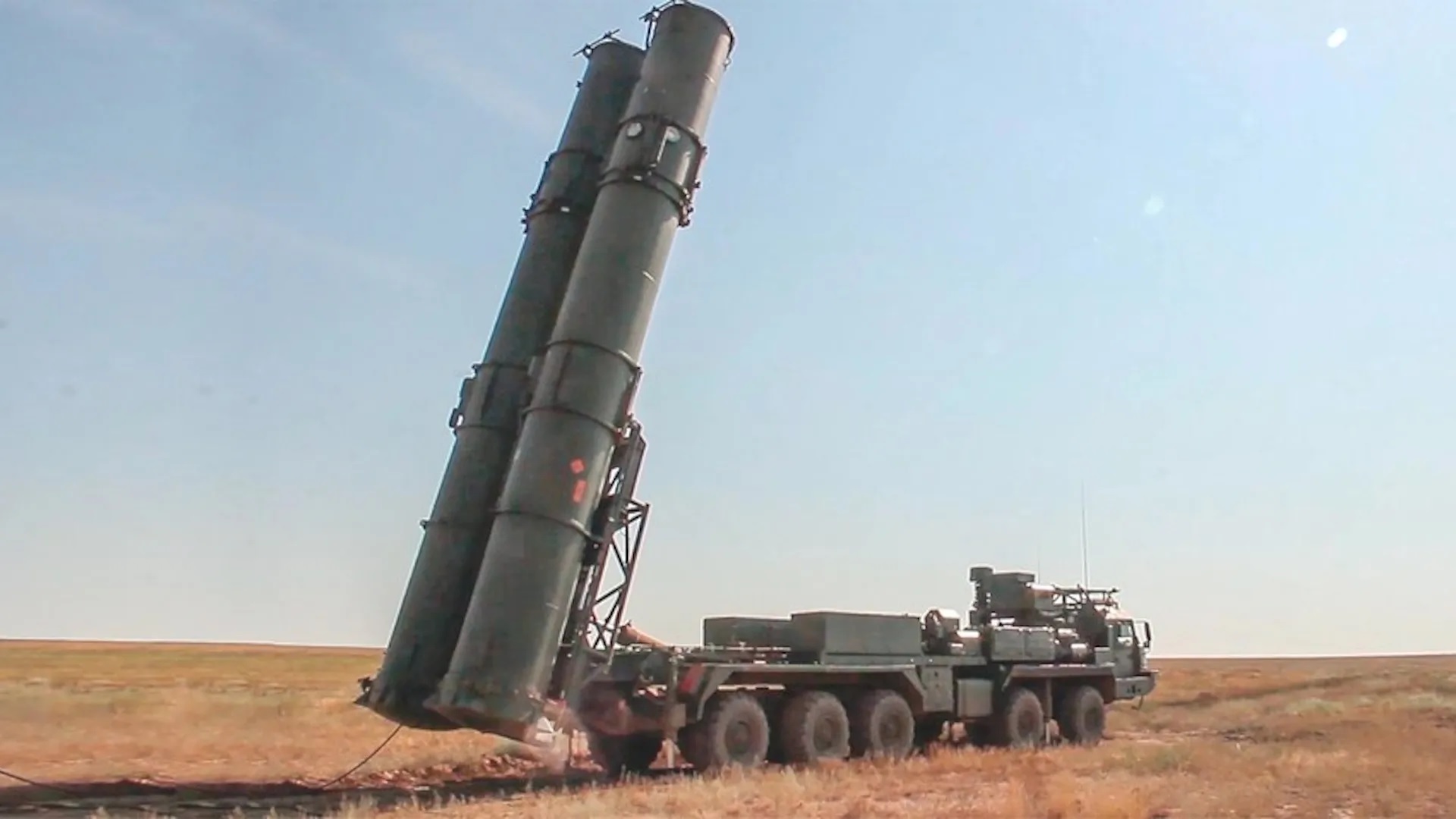 S-500 là hệ thống phòng thủ tên lửa thế hệ mới của Nga do công ty quốc phòng Almaz-Antey phát triển. Ảnh: Bộ Quốc phòng Nga