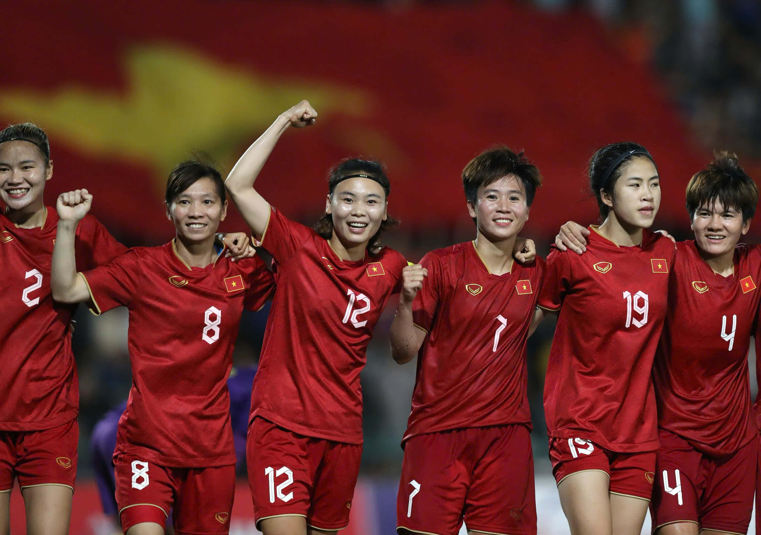 Tuổi 37 lang thang c&ugrave;ng futsal của Trần Thị Th&ugrave;y Trang- Ảnh 3.