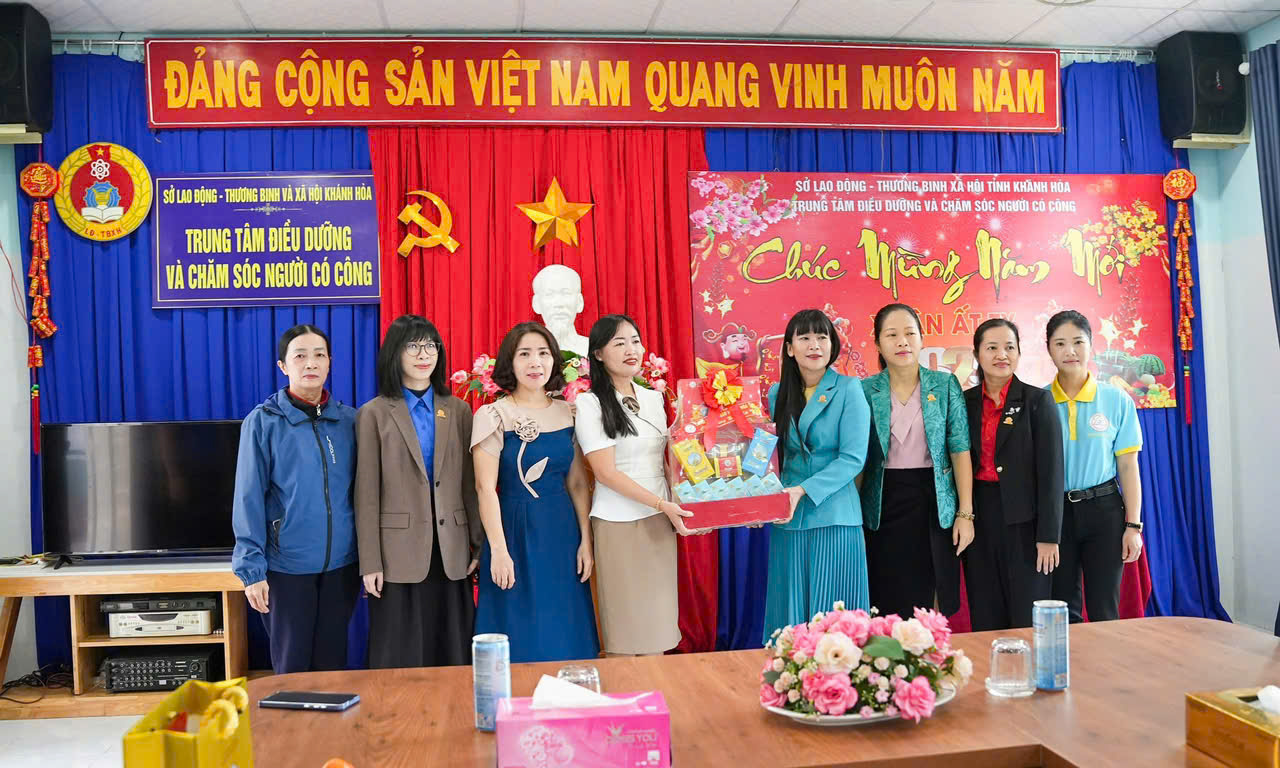 C&ocirc;ng ty Yến s&agrave;o Kh&aacute;nh H&ograve;a mang Tết đến c&aacute;c đối tượng ch&iacute;nh s&aacute;ch v&agrave; người ngh&egrave;o- Ảnh 6.