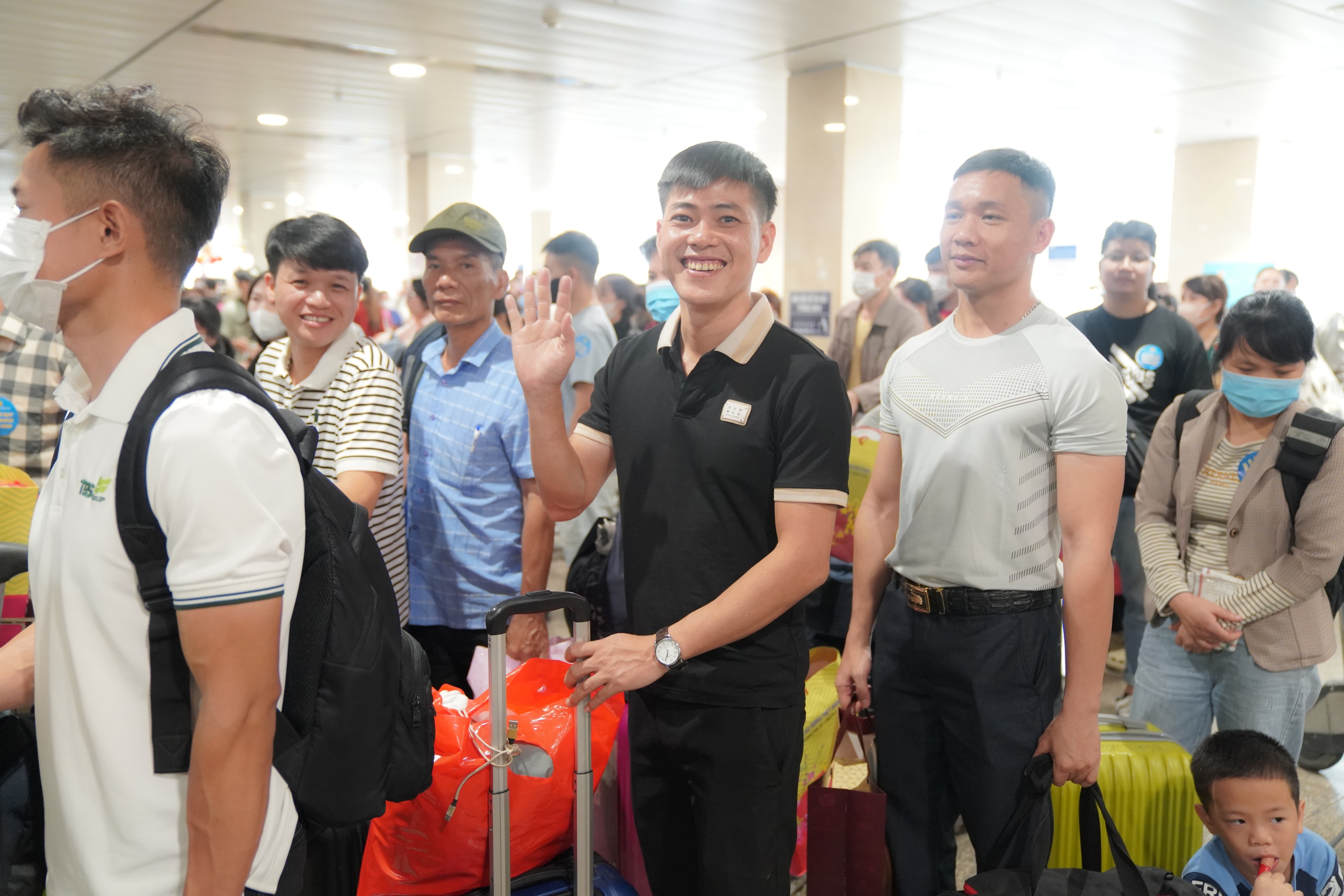 Tết về tr&ecirc;n những chuyến bay đặc biệt- Ảnh 8.