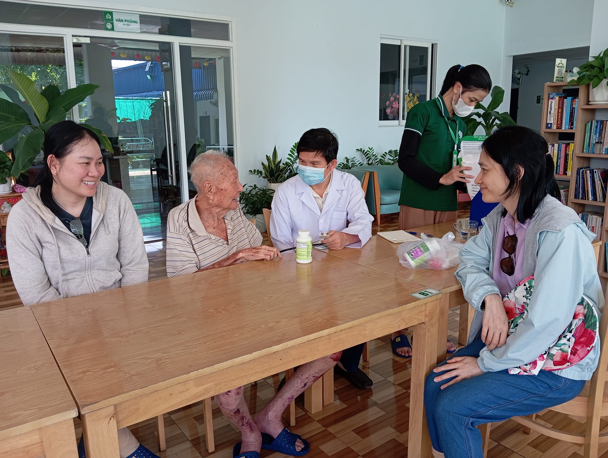 Tết với người gi&agrave; neo đơn: Xu&acirc;n về, ai nhớ ai thương?- Ảnh 10.