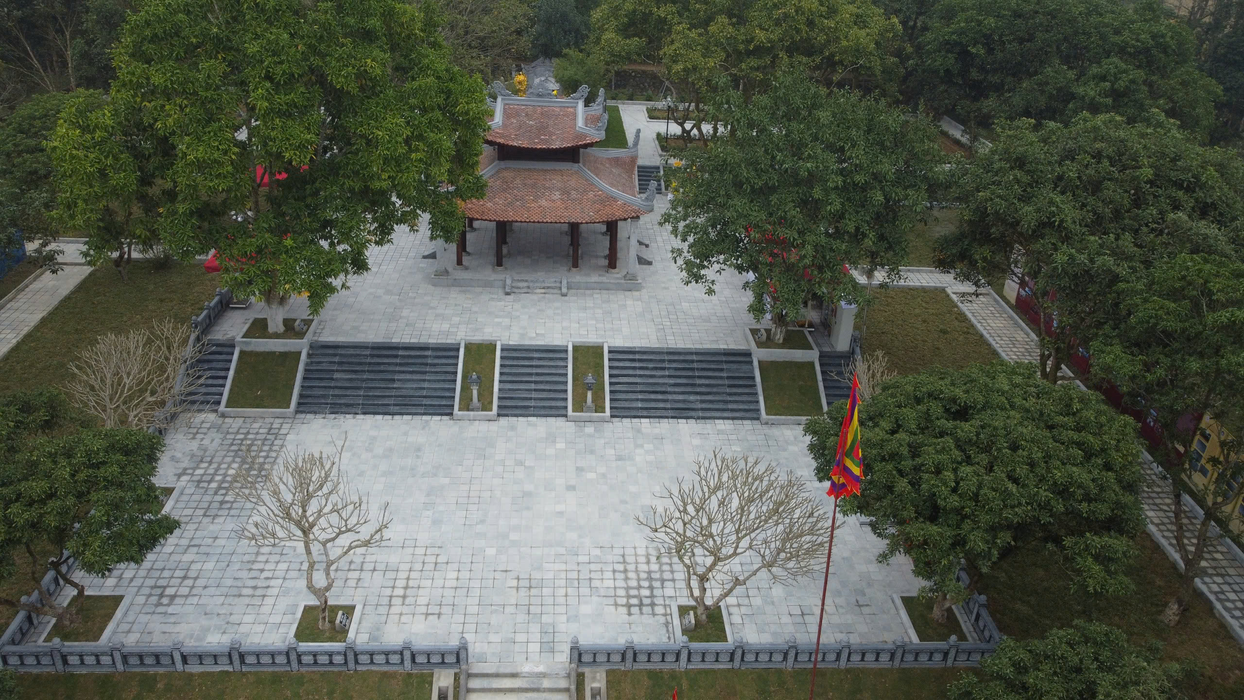 C&oacute; g&igrave; trong khu di t&iacute;ch Hải Thượng L&atilde;n &Ocirc;ng vừa trở th&agrave;nh Di t&iacute;ch Quốc gia đặc biệt?- Ảnh 14.