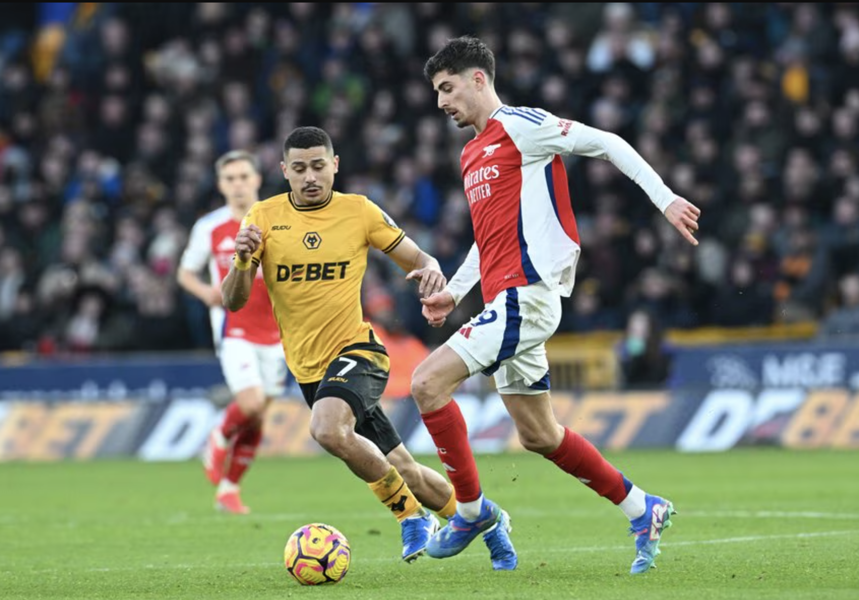 Liverpool v&agrave; Arsenal b&aacute;m đuổi kịch t&iacute;nh, vững ng&ocirc;i đầu Ngoại hạng- Ảnh 1.