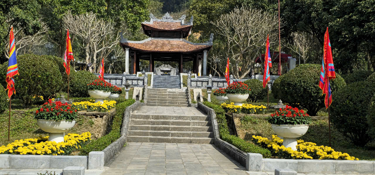 C&oacute; g&igrave; trong khu di t&iacute;ch Hải Thượng L&atilde;n &Ocirc;ng vừa trở th&agrave;nh Di t&iacute;ch Quốc gia đặc biệt?- Ảnh 7.