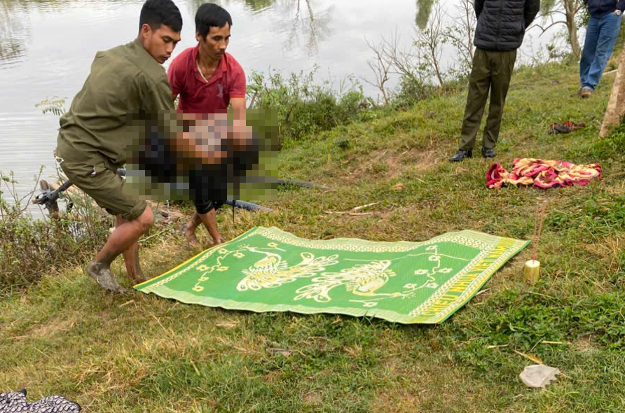 Vụ nữ sinh 12 tuổi c&ugrave;ng em trai mất t&iacute;ch: Ph&aacute;t hiện thi thể nữ sinh- Ảnh 1.