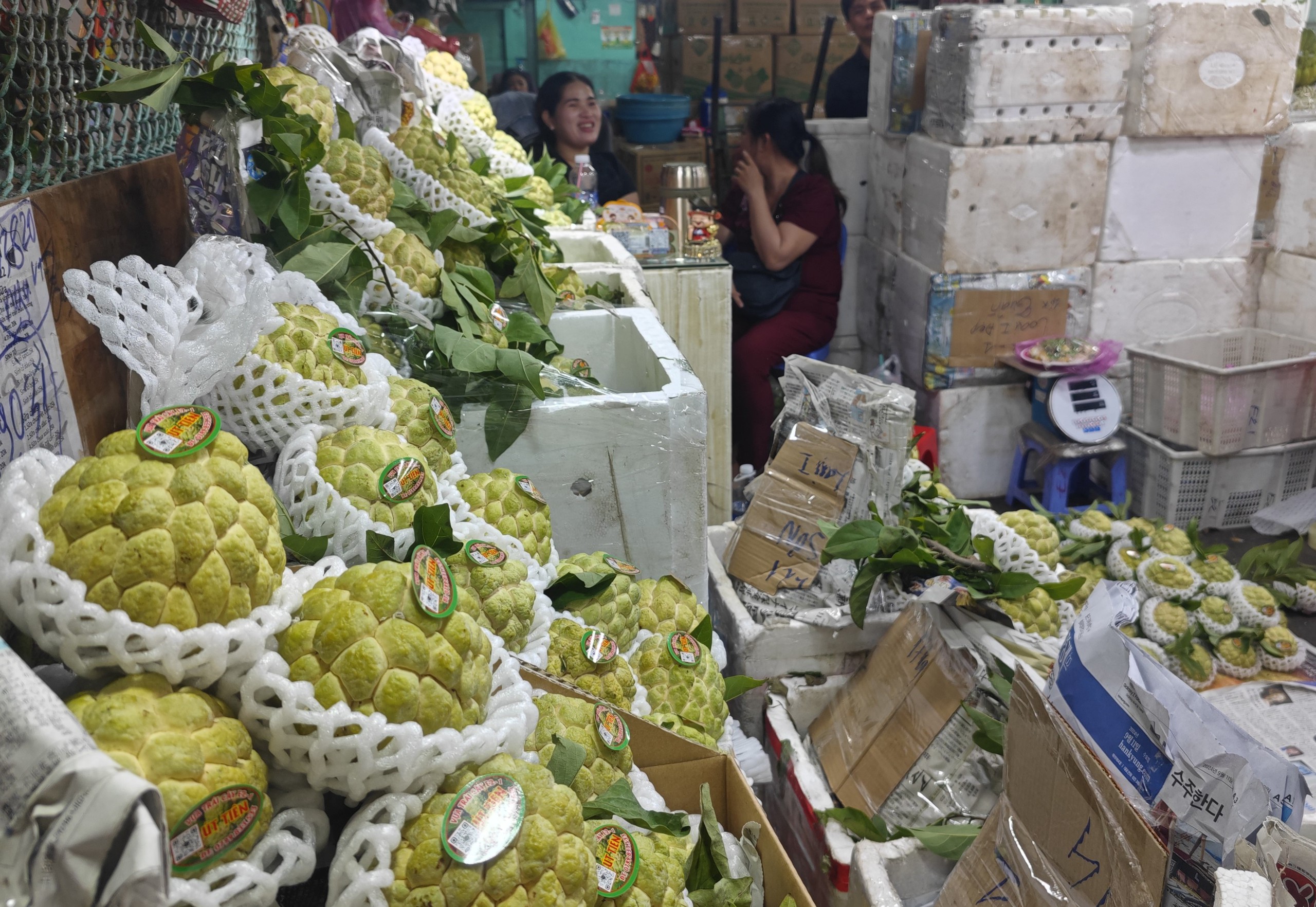Chợ 28 th&aacute;ng Chạp, loại tr&aacute;i c&acirc;y n&agrave;o tăng gi&aacute; tại chợ đầu mối?- Ảnh 3.
