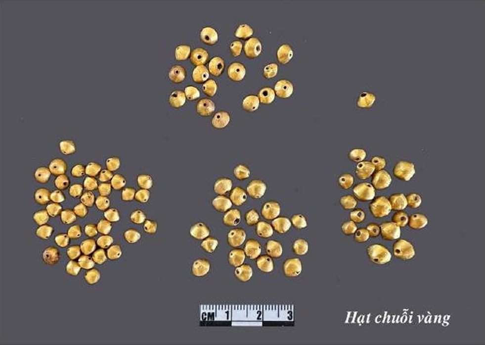 Ly kỳ bảo vật quốc gia: Bí ẩn bộ trang sức vàng trong mộ táng- Ảnh 3.