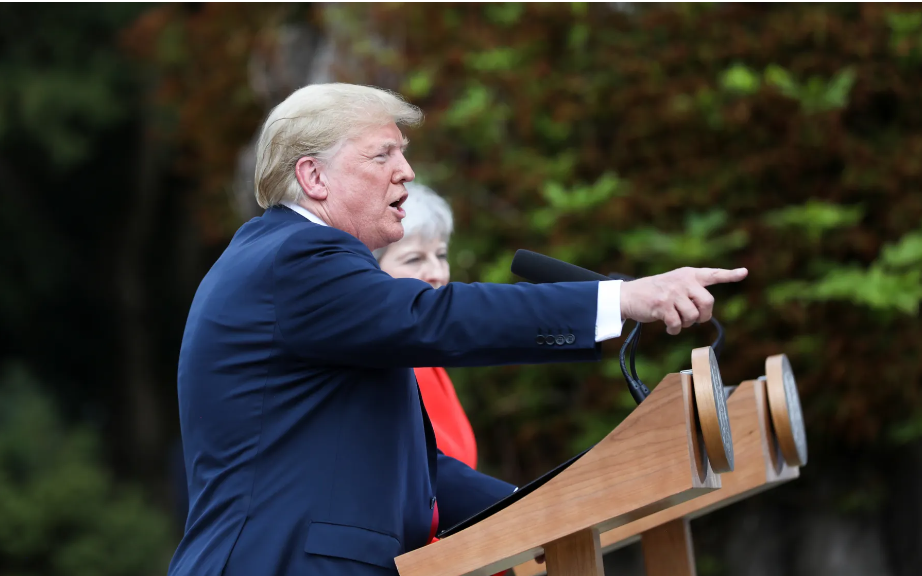 Tổng thống Trump vung "thanh kiếm" thuế quan, Trung Quốc chuẩn bị sẵn "vũ khí mạnh nhất"