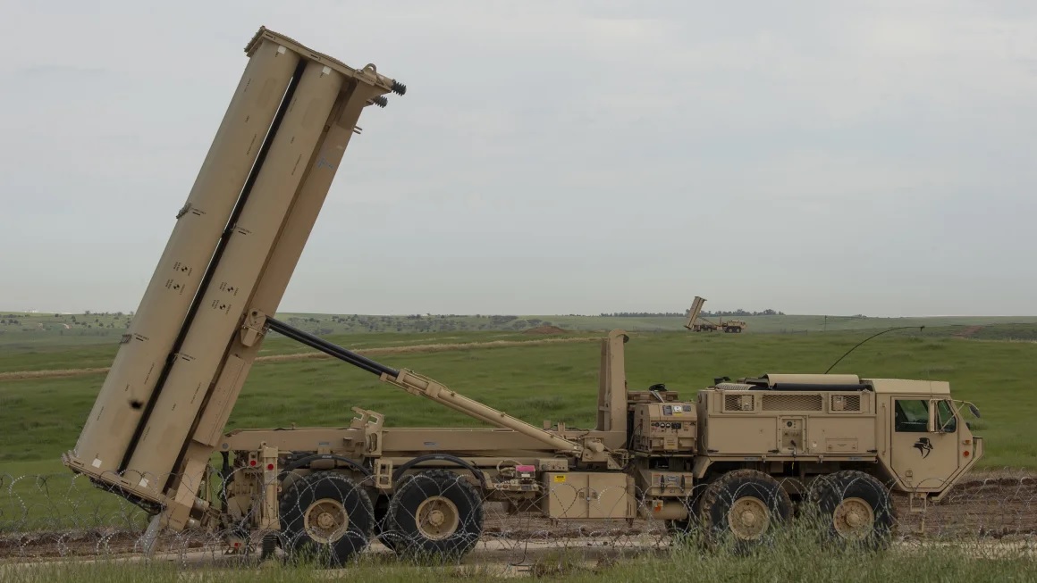 Bệ phóng của Hệ thống phòng thủ tên lửa tầm cao giai đoạn cuối (THAAD) của Quân đội Mỹ được triển khai tại Israel vào ngày 4-3-2019. Ảnh: Không quân Mỹ