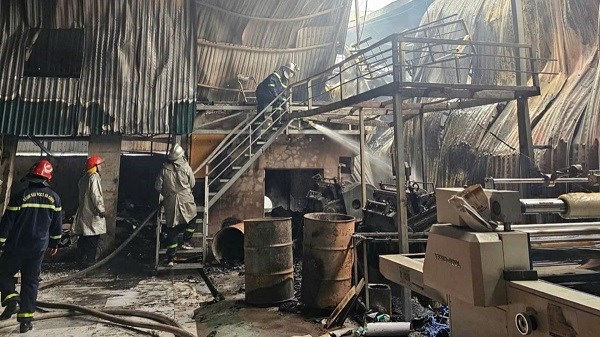 Ch&aacute;y lớn tại nh&agrave; xưởng tại H&agrave; Nội- Ảnh 1.