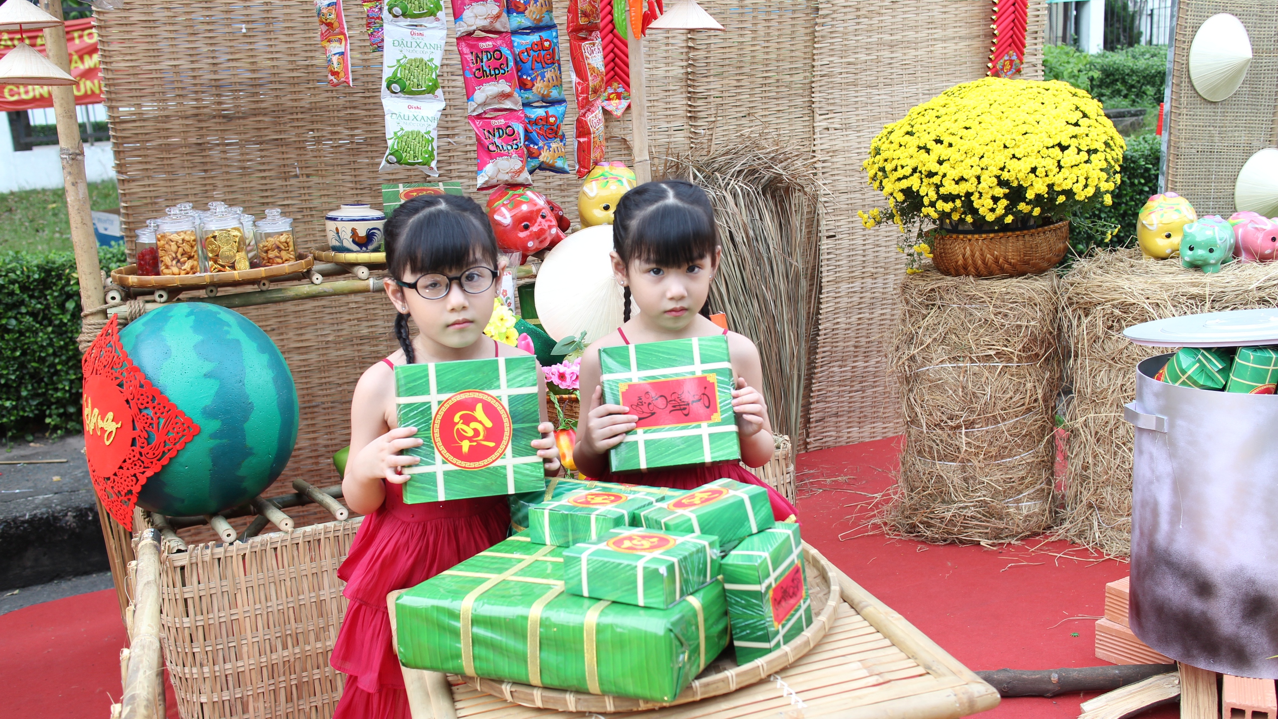 Tết xa quê vẫn ấm áp
- Ảnh 8.
