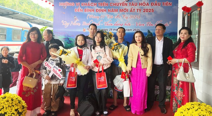 B&igrave;nh Định, B&igrave;nh Thuận l&igrave; x&igrave; du kh&aacute;ch &ldquo;x&ocirc;ng đất&rdquo; đầu năm- Ảnh 1.