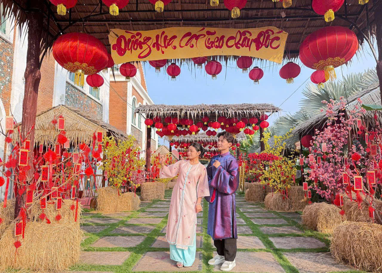 M&ugrave;ng 1 Tết, &ldquo;biển người&rdquo; đổ về một khu du lịch ở Ch&acirc;u Đốc- Ảnh 17.