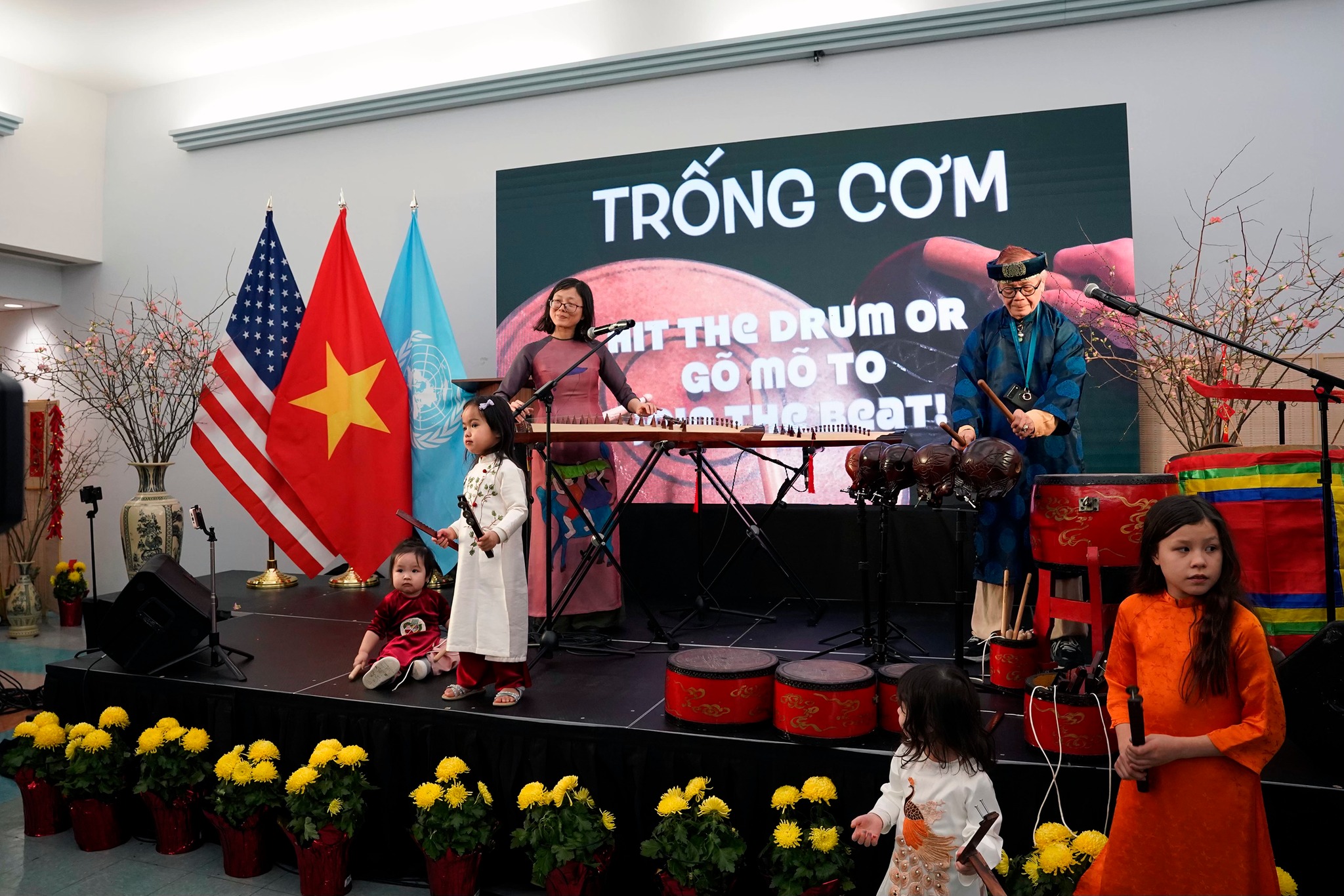Người Việt đ&oacute;n Tết ở nước ngo&agrave;i - Những h&igrave;nh ảnh ấn tượng- Ảnh 14.