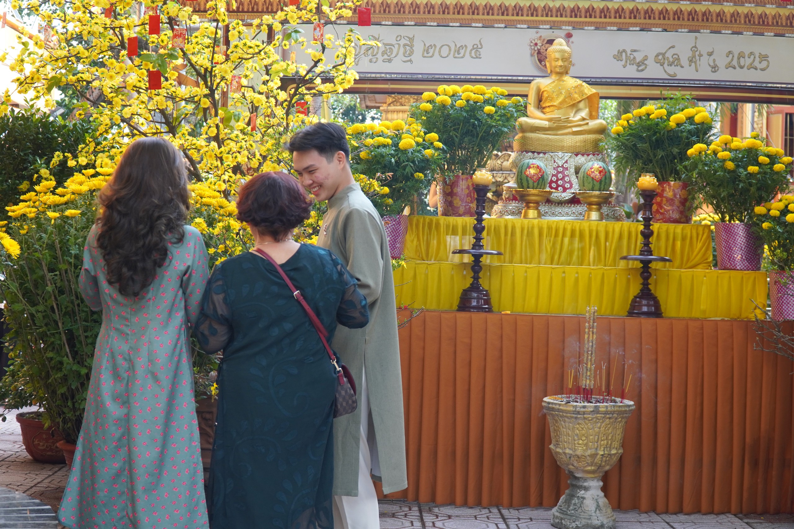 Mùng 1 đi chùa cầu an tại những ngôi chùa đặc biệt của TP HCM- Ảnh 22.