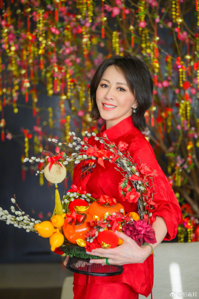 Loạt sao Hoa, H&agrave;n tưng bừng đ&oacute;n Xu&acirc;n Ất Tỵ- Ảnh 13.