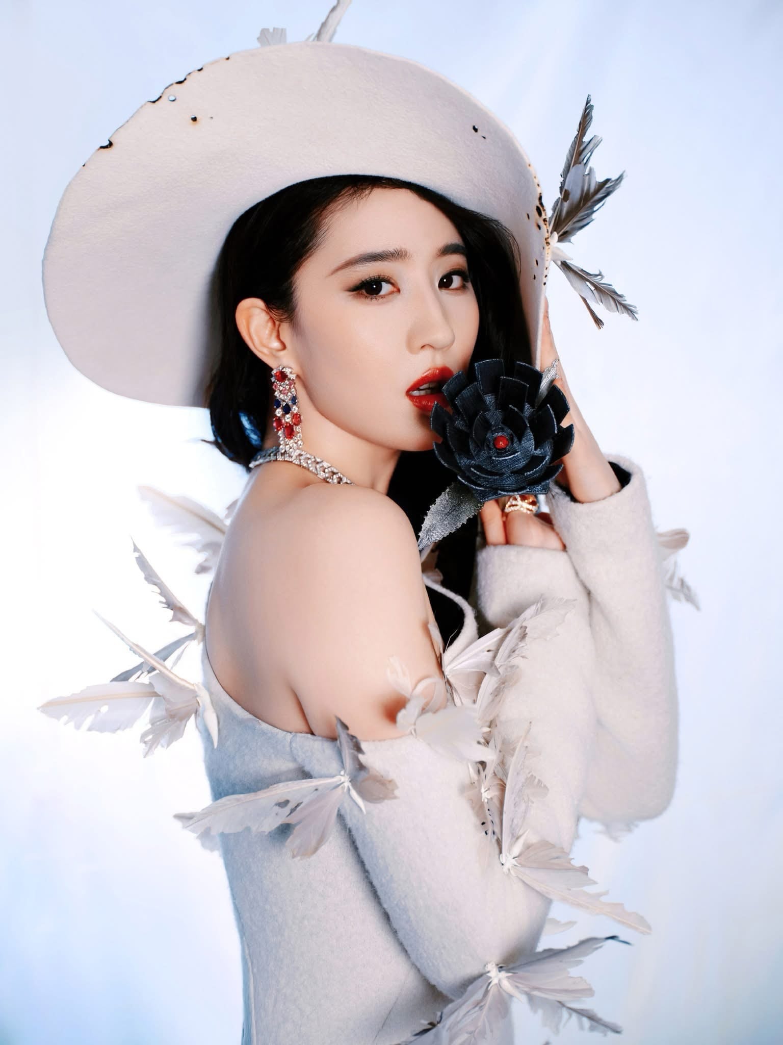 Loạt sao Hoa, H&agrave;n tưng bừng đ&oacute;n Xu&acirc;n Ất Tỵ- Ảnh 18.