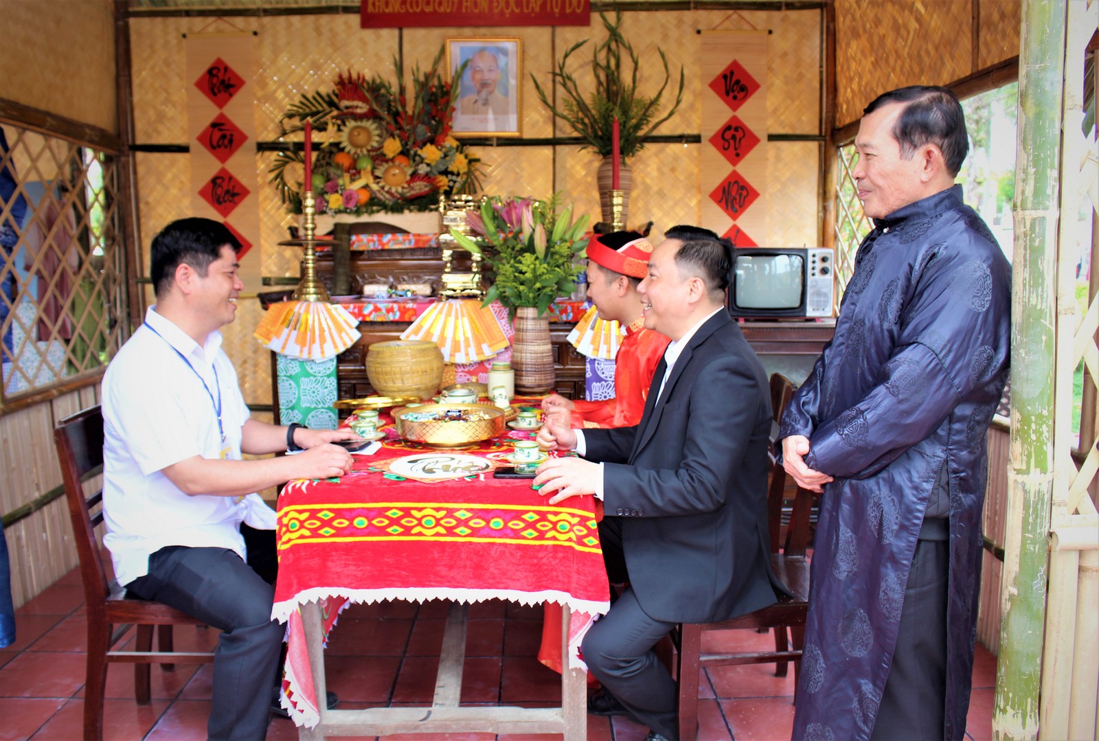 Cuộc thi viết "TẾT THỜI SỐ": Bất chấp những thay đổi, cảm x&uacute;c vẫn vẹn nguy&ecirc;n- Ảnh 1.